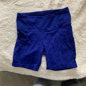 Fast and Free Lululemon 6” shorts